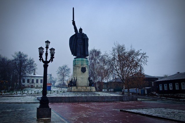 Монумент Илья Муромец