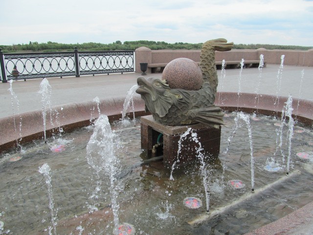 Один из фонтанов Астрахани