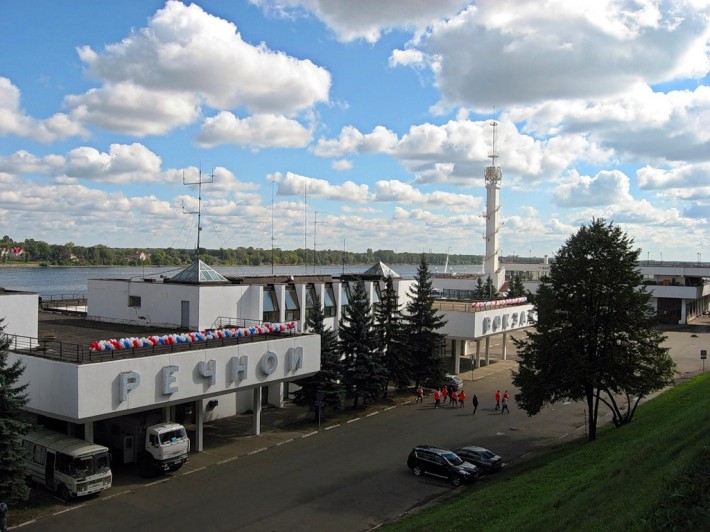 Речной вокзал в Ярославле