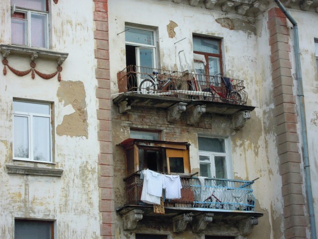 Старый дом на площади Пушкина в городе Орехово -Зуево