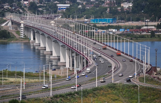 Новейший мост в Иркутске