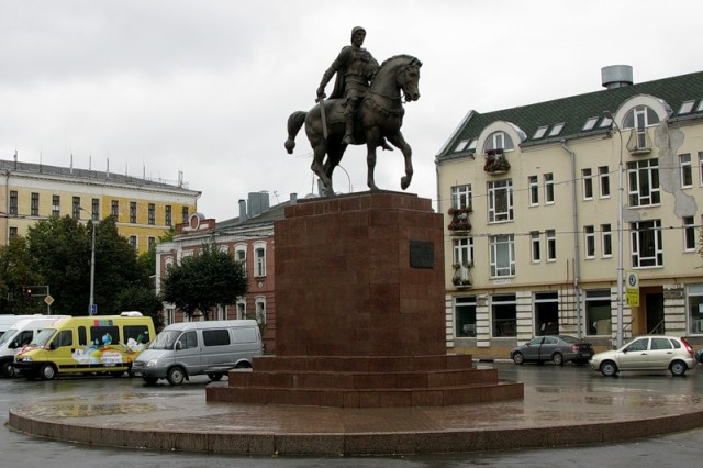 Памятник Олегу Ивановичу