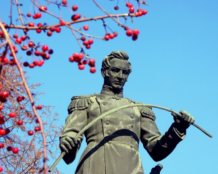 Памятник П. П. Аносову