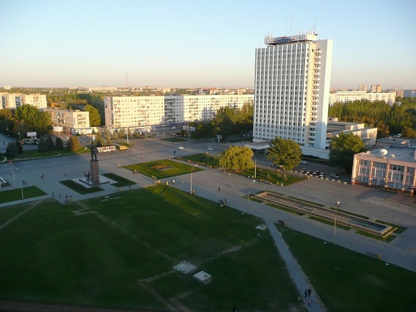 Волжский. Вид на площадь Ленина