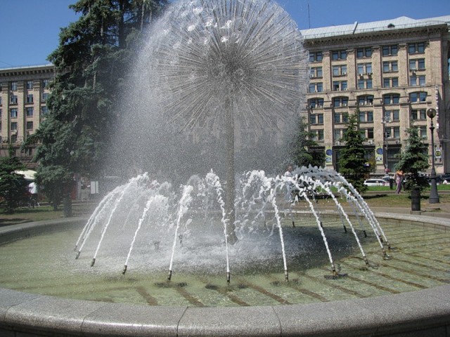 Фонтан в центре Киева