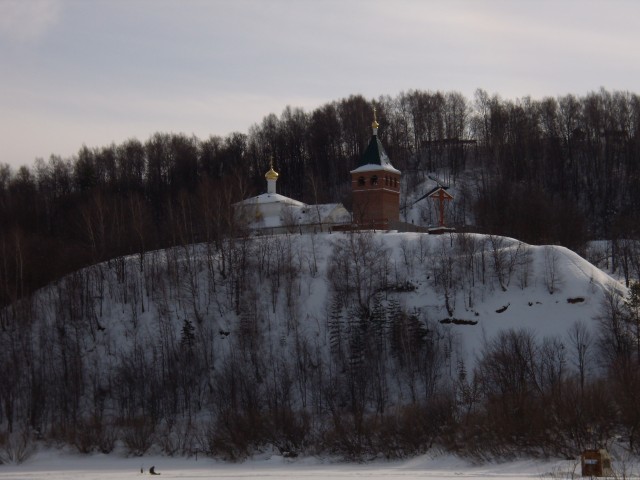 Дудинский монастырь в снегу