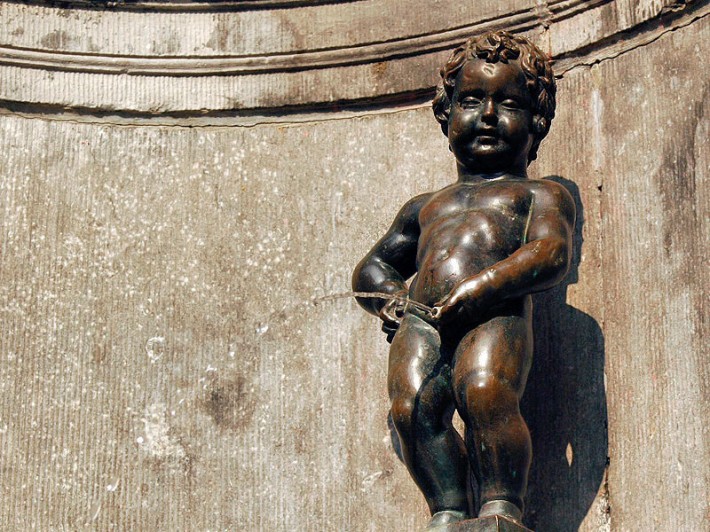 Памятник мальчику  в Брюсселе