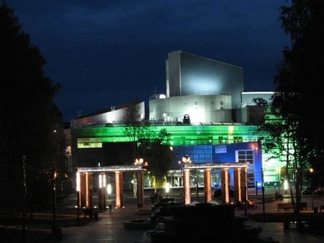 Концертно-театральный центр «Югра-Классик» включает большую театральную сцену и органный зал
