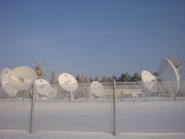 Центр космической связи ОАО «ИСС». При помощи этих антенных систем контролируются и управляются спутники