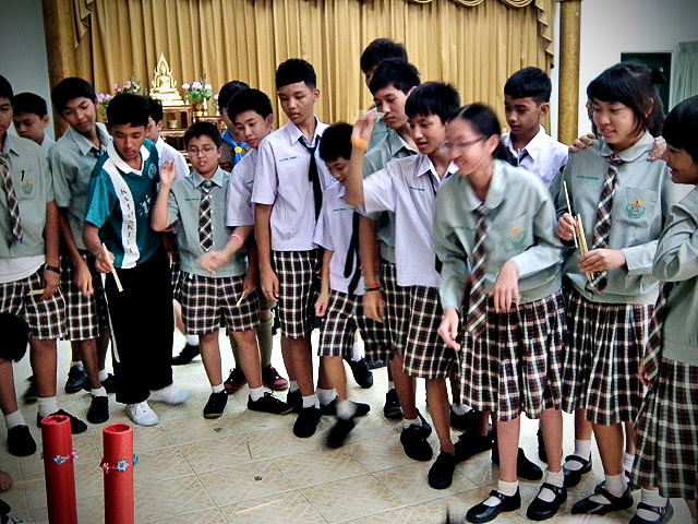 Девиз тайских школ – к знаниям через игры