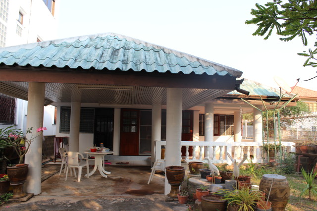 Дом в Хуахине за 10000 бат в месяц