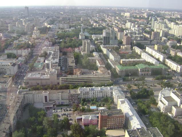Панорама Екатеринбурга, снято с «Высоцкого»