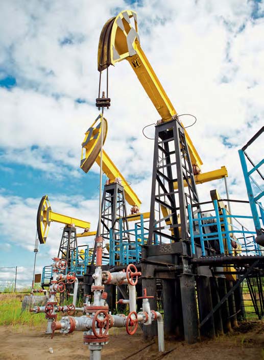Нефтяные вышки месторождения «Советское»