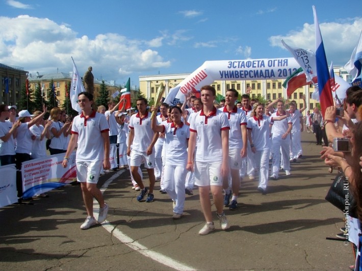 Участники церемонии открытия Универсиады в Кирове