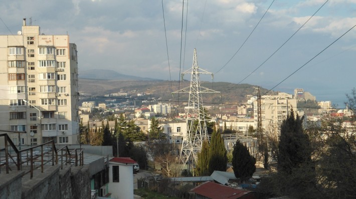 Вид на Алушту с ул. Октябрьской