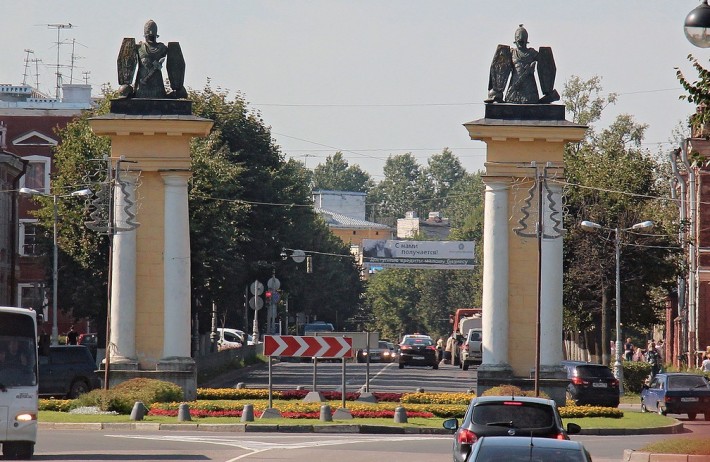 Ингербургские ворота раньше отмечали въезд в город