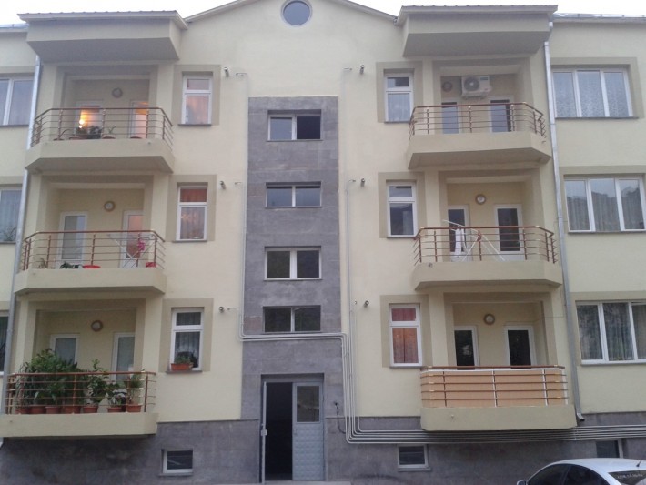 Новый жилой дом в г. Агарак. Сдан жильцам в августе 2015 года.