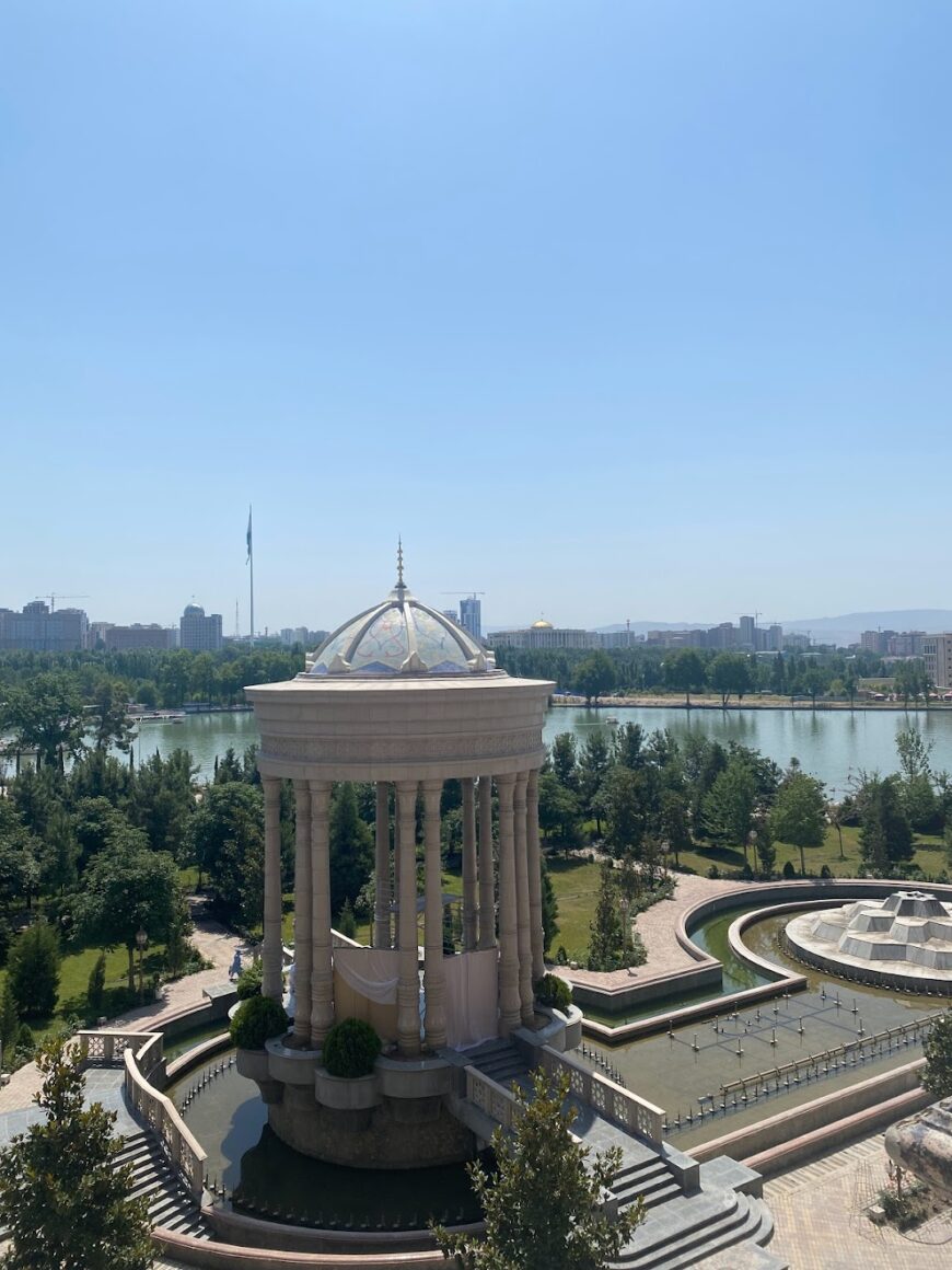 Вид на Душанбе из дворца Навруз